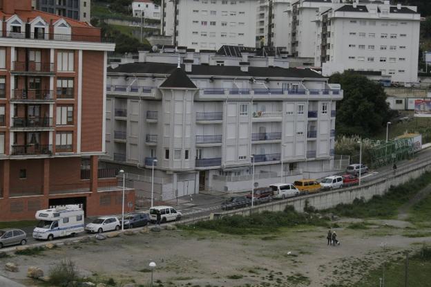 La Fiscalía solicita el derribo de 51 viviendas en la zona situada detrás del polideportivo Pachi Torre de Castro Urdiales.