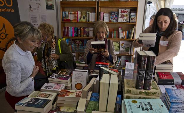 La Feria del Libro de Santander, del 21 de abril al 1 de mayo, se traslada a la plaza de Farolas