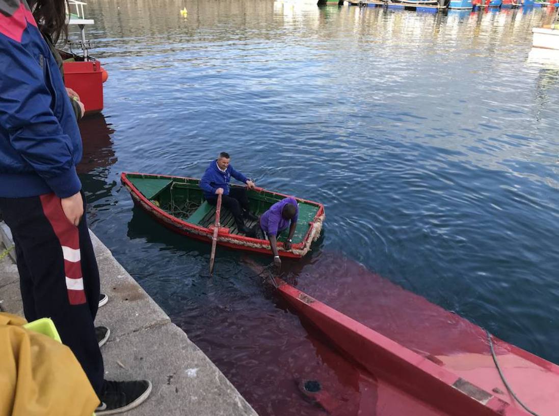 Fotos: Se hunde el barco santoñés &#039;Alvi&#039; en el puerto de Lastres