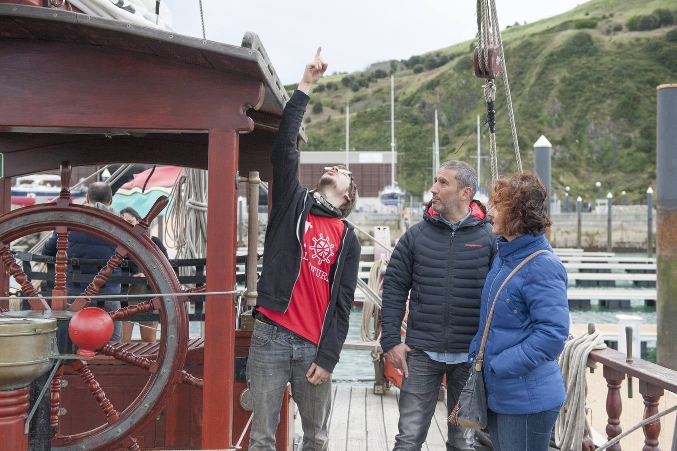 Fotos: La goleta &#039;Atyla&#039; atraca en el puerto de Laredo