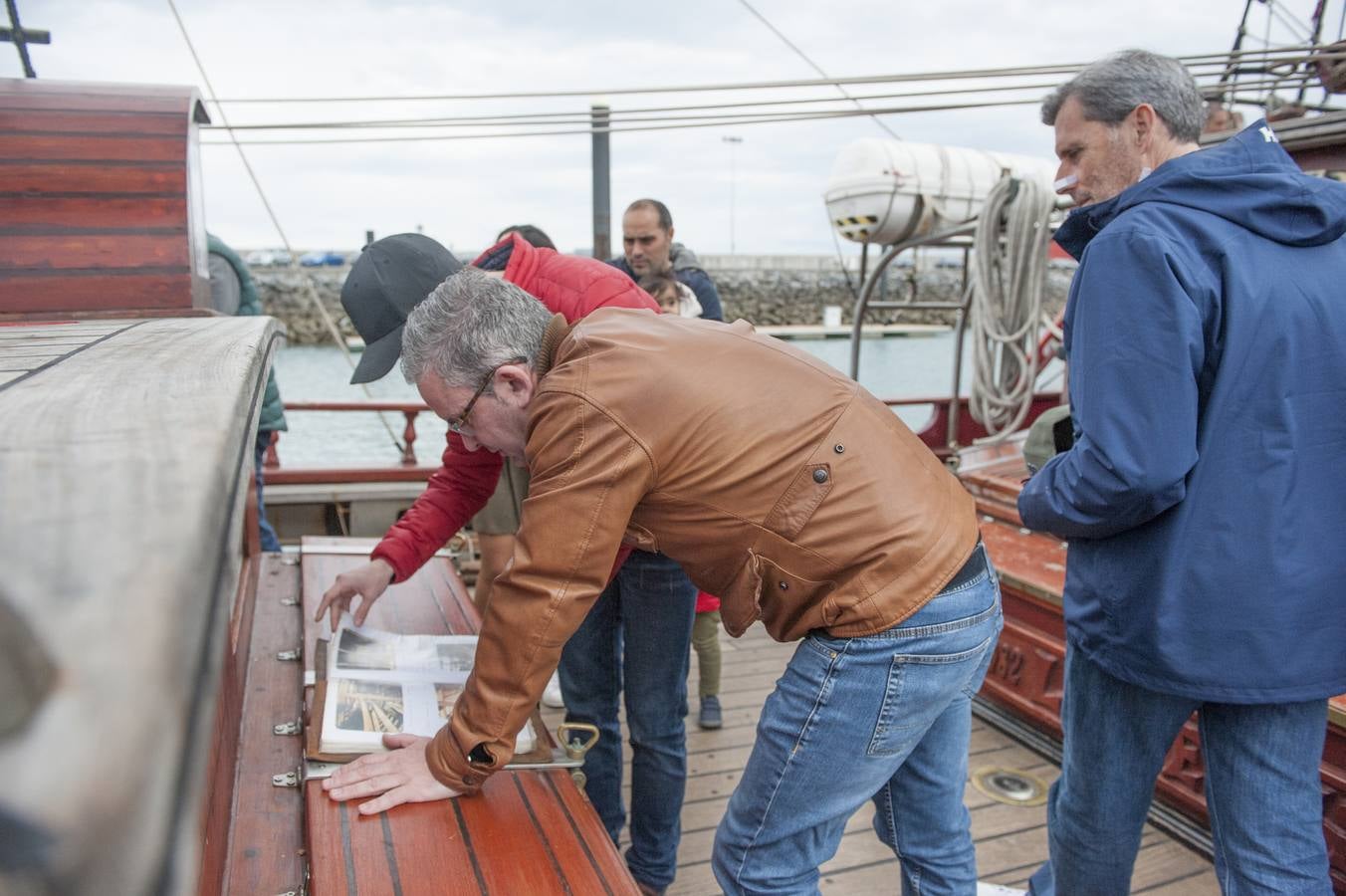 Fotos: La goleta &#039;Atyla&#039; atraca en el puerto de Laredo