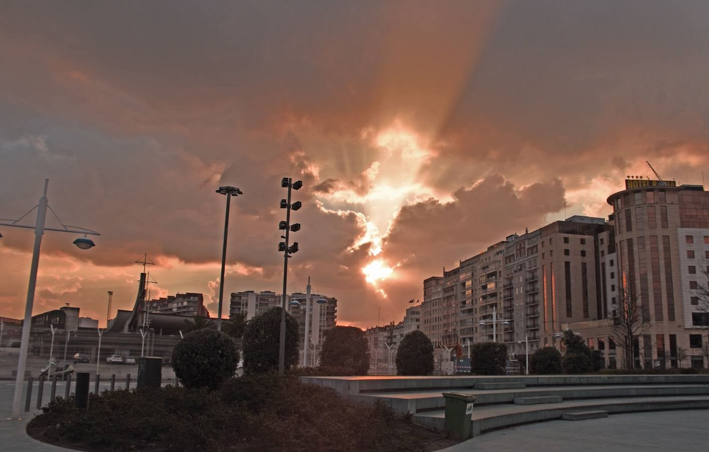 La llegada de la primavera a Cantabria hace olvidar poco a poco el duro invierno de temporales que ha vivido la región.