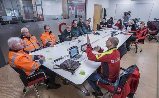 'Briefing' organizado este lunes en la sede del 112 para analizar las conclusiones del dispositivo de emergencias desplegado para buscar a José Cano.