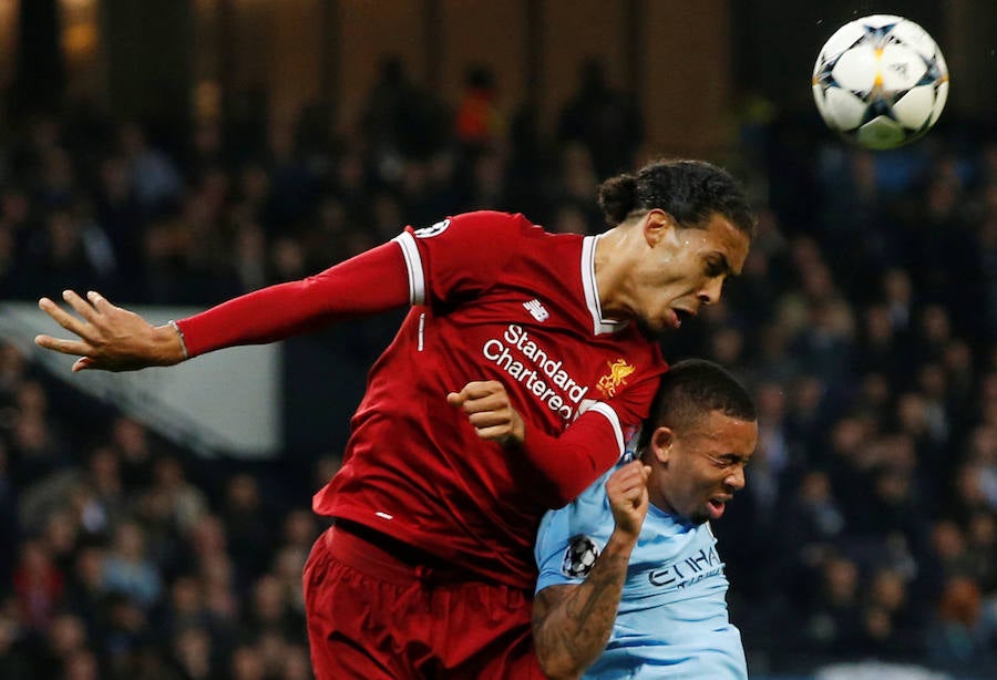 El Liverpool se impone también en el Etihad con tantos de Salah y Firmino para rubricar el pase a semifinales de la Liga de Campeones, tras un encuentro en el que el City se adelantó por mediación de Gabriel Jesús y en el que Mateu Lahoz expulsó a Pep Guardiola tras las protestas del técnico por un gol anulado a Sané. 