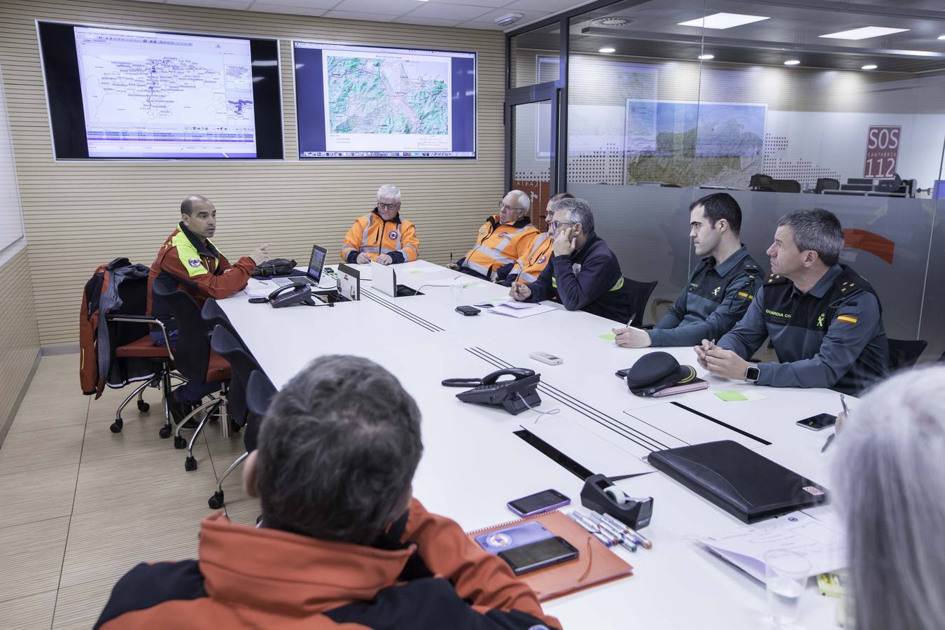 Miembros del 112, Cruz Roja, Protección Civil y Guardia Civil se han reunido para analizar las conclusiones del dispositivo de búsqueda desplegado en la comarca de Colindres