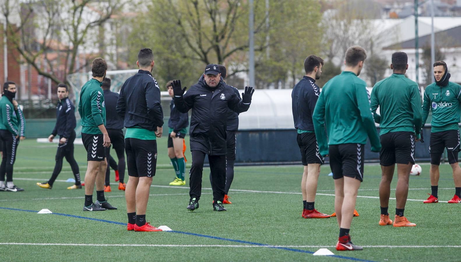 Fotos: El Racing prepara a conciencia el partido ante Osasuna B