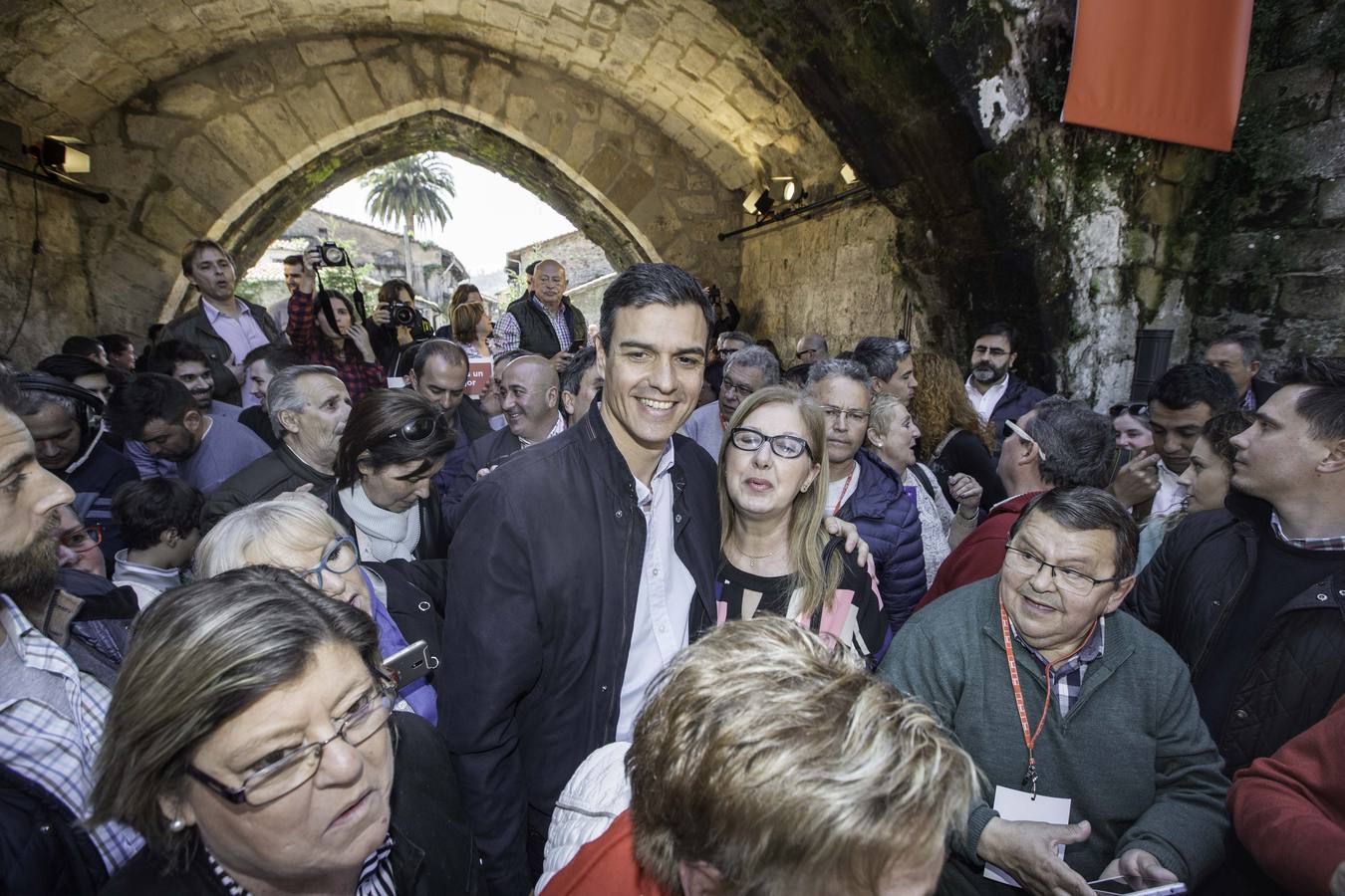 El secretario general del PSOE ha presidido este sábado la clausura de unas jornadas sobre municipalismo organizadas por los socialistas cántabros en Cartes