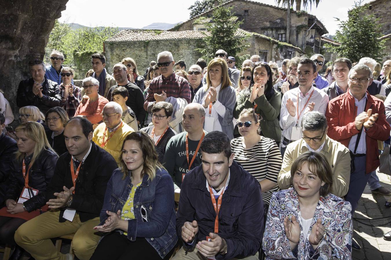 El secretario general del PSOE ha presidido este sábado la clausura de unas jornadas sobre municipalismo organizadas por los socialistas cántabros en Cartes