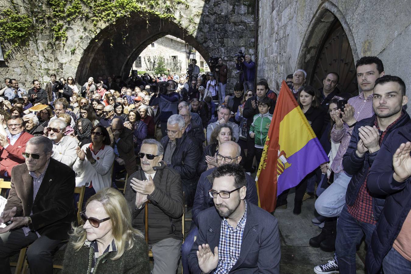 El secretario general del PSOE ha presidido este sábado la clausura de unas jornadas sobre municipalismo organizadas por los socialistas cántabros en Cartes