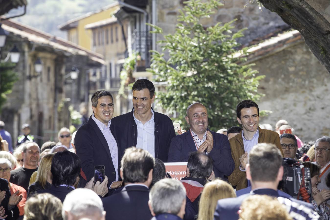 El secretario general del PSOE ha presidido este sábado la clausura de unas jornadas sobre municipalismo organizadas por los socialistas cántabros en Cartes