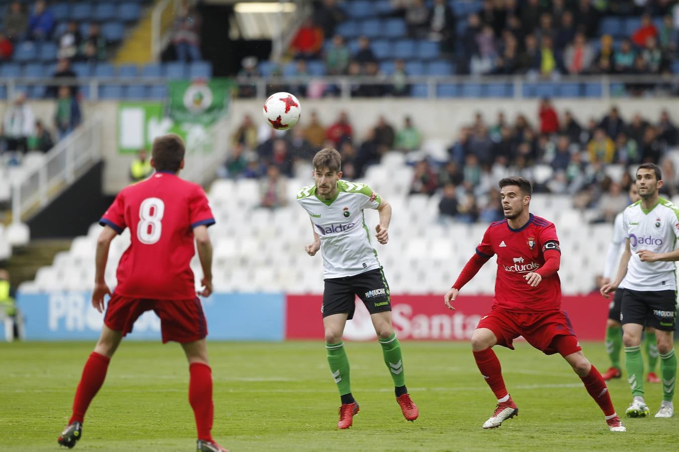 Fotos: Las mejores imágenes del Racing-Osasuna B