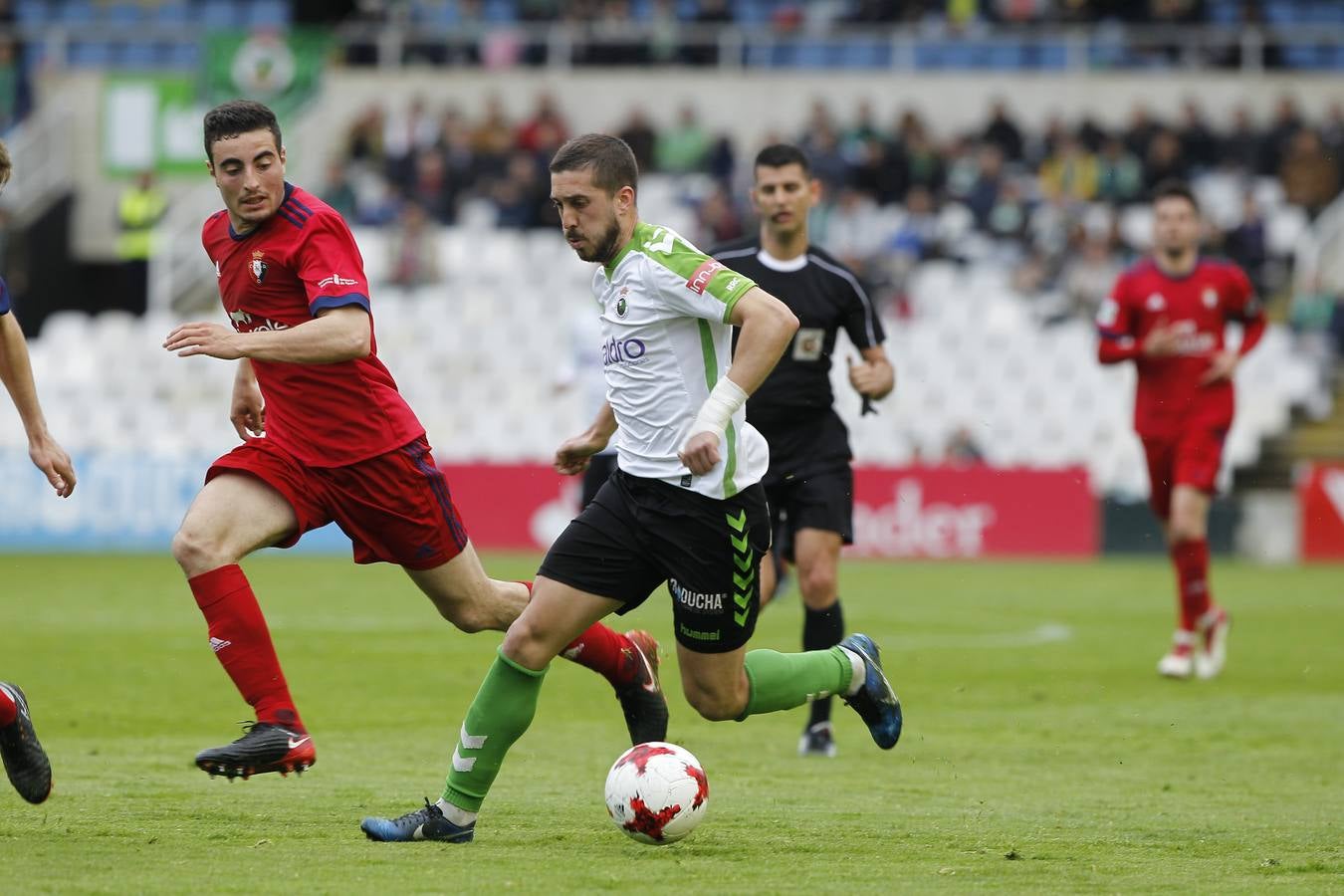 Fotos: Las mejores imágenes del Racing-Osasuna B