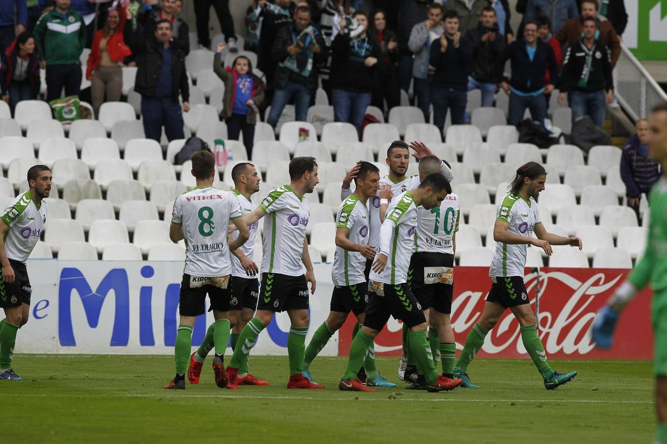 Fotos: Las mejores imágenes del Racing-Osasuna B