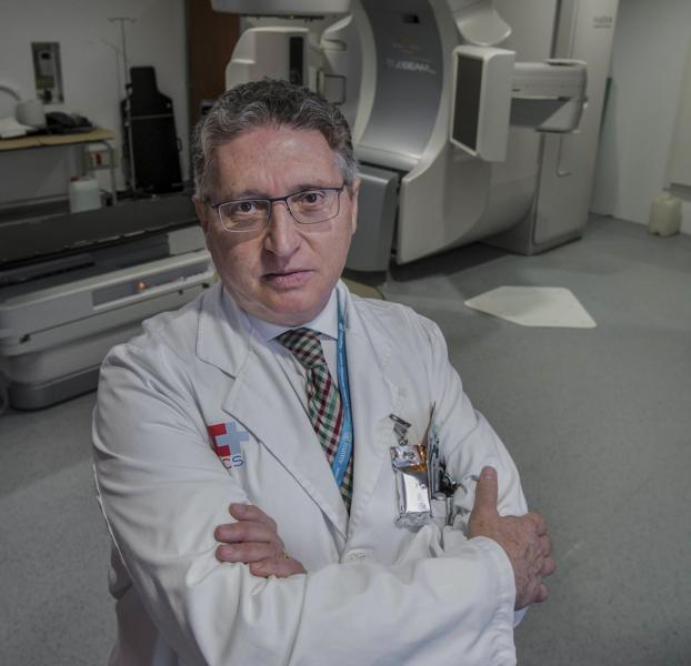 Pedro Padra, jefe de Oncología Radioterápica de Valdecilla. 