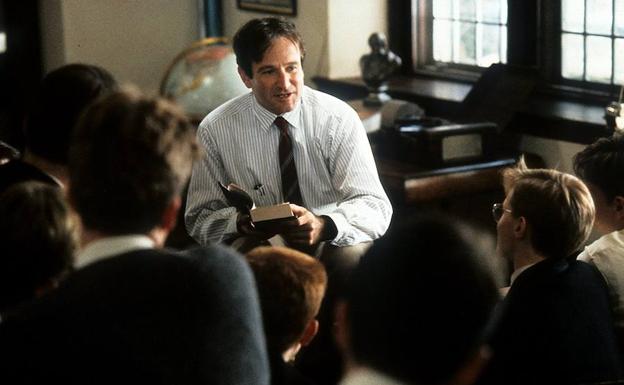 Robin Williams en 'El club de los poetas muertos' (1989).