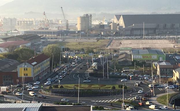 Imagen. Así estaba esta mañana de jueves la turborrotonda