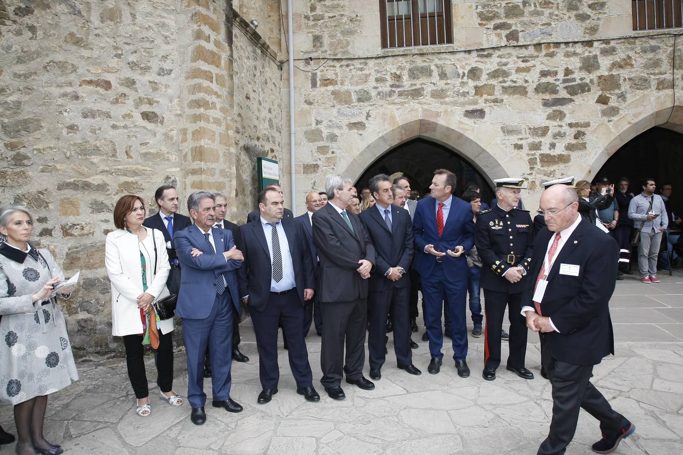 Fotos: Misa y cierre de la Puerta del Perdón para poner fin al Año Santo Lebaniego