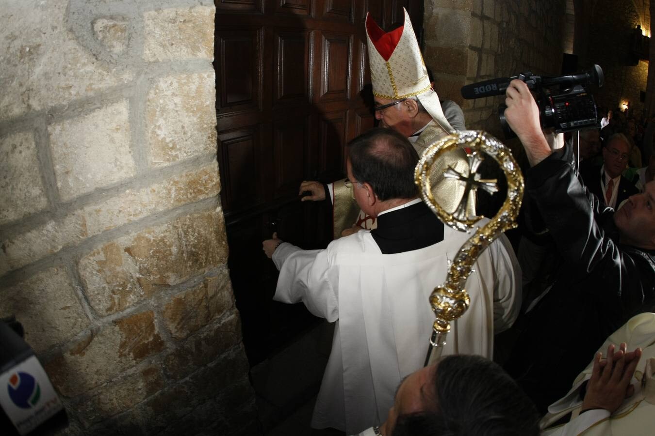 Fotos: Misa y cierre de la Puerta del Perdón para poner fin al Año Santo Lebaniego