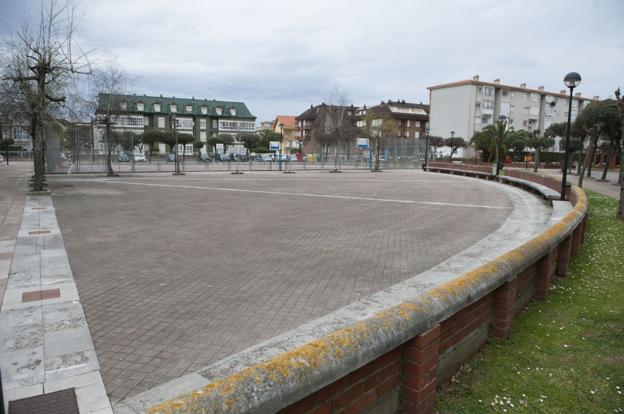 Zona en la que está planteado hacer el aparcamiento de 250 plazas. :: 