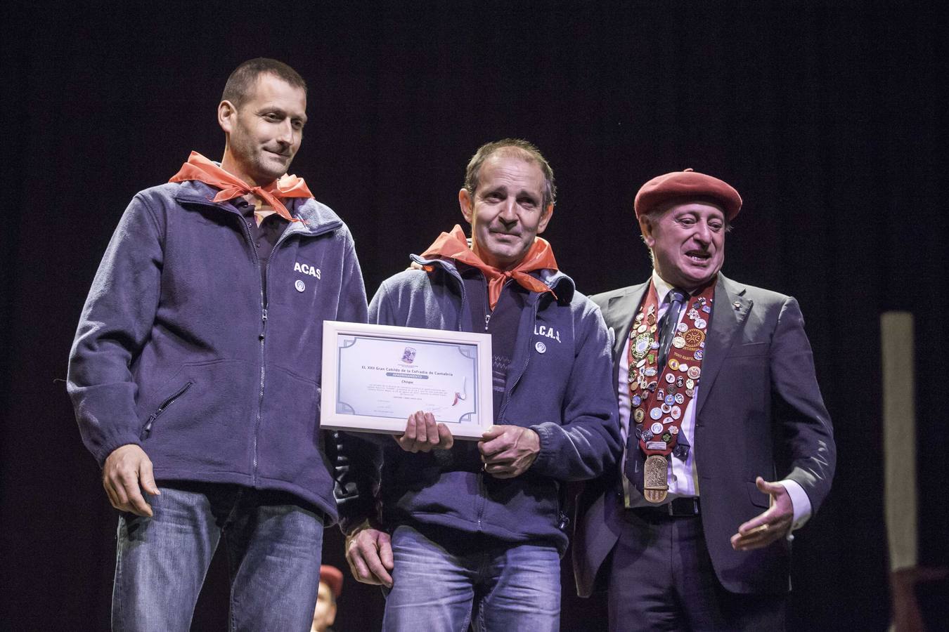 El ex jugador de baloncesto Fernando Romay ha sido nombrado hoy cofrade de honor de la Cofradía de la Anchoa de Cantabria durante la celebración del 22 Cabildo de esta entidad gastronómica, que ha tenido lugar este sábado en el teatro Liceo de Santoña, dentro de los actos de la Feria de la Anchoa y la Conserva de Cantabria.