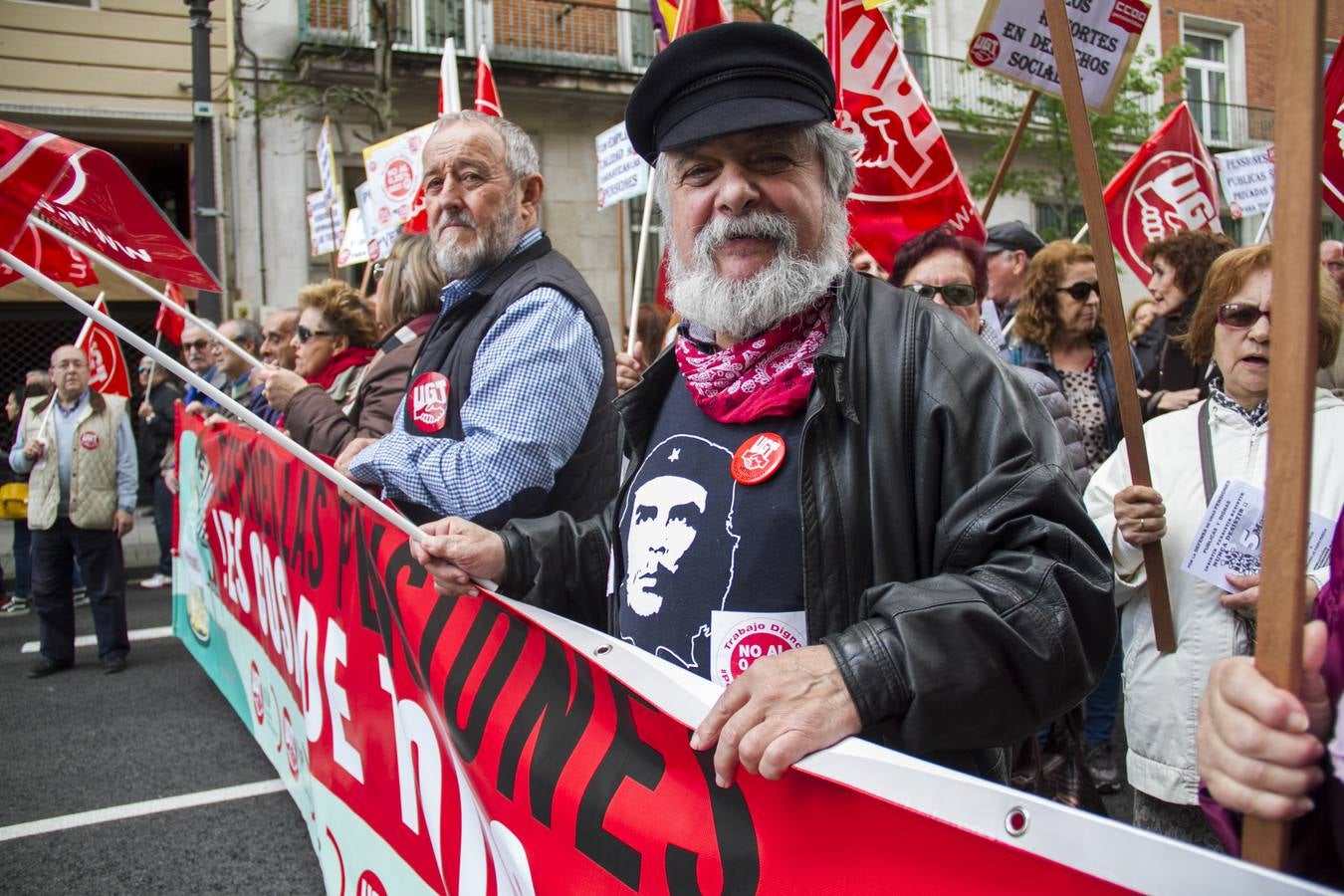 Fotos: Miles de personas participan en la manifestación del 1 de mayo en Santander