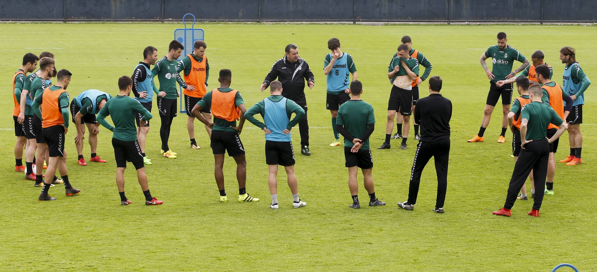 Fotos: El Racing prepara el partido contra la Real Sociedad B