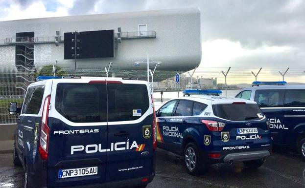 El dispositivo de la Policía Nacional en el Puerto de Santander. 