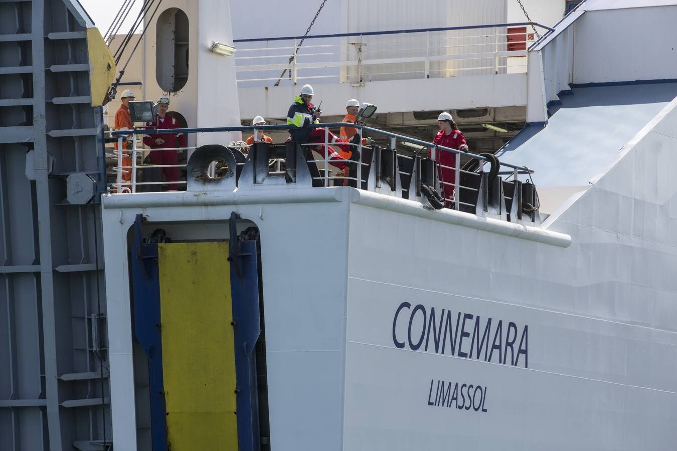 El barco 'Connemara' ha iniciado hoy su ruta de la localidad irlandesa de Cork a Santander, la primera conexión marítima entre Irlanda y España, con el objetivo de trasladar a 40.000 personas y 20.000 camiones al año cuando la línea esté consolidada.