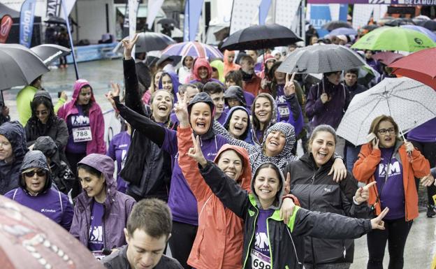 El mal tiempo no ha podido con las ganas de los participantes de apoyar una causa tan necesaria.