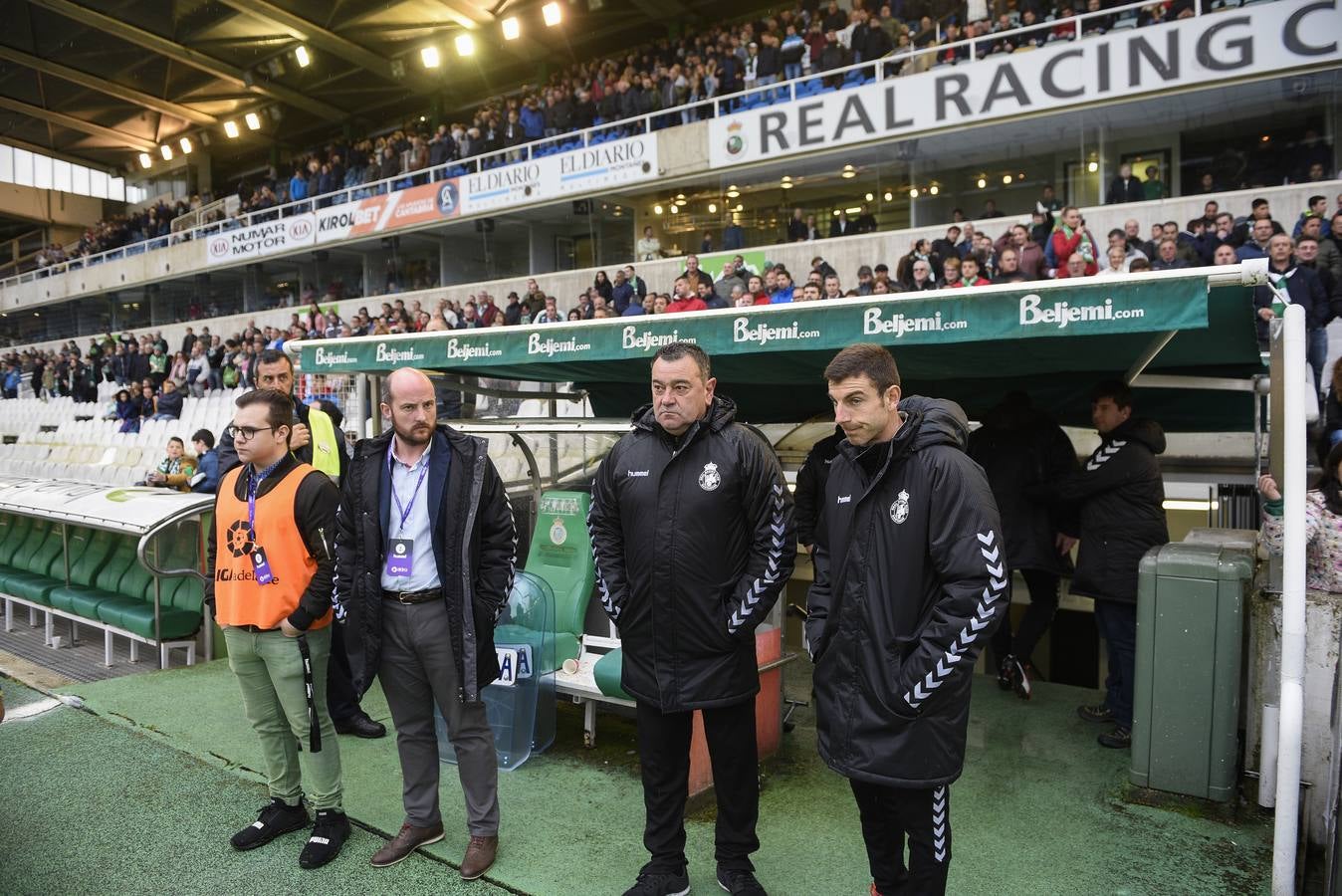 El Racing termina la peor temporada de su historia con un derrota por dos goles a cero ante el Real Unión