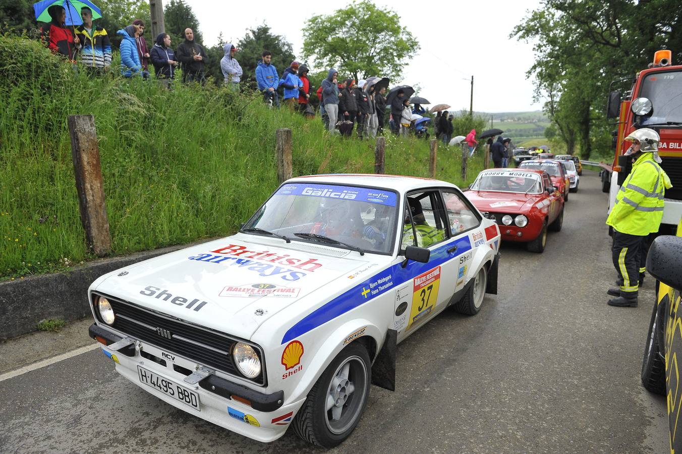 El Rally Trasmiera volvió a ser una auténtica fiesta de los clásicos sobre el asfalto, que ni la lluvia consiguió desluciar.