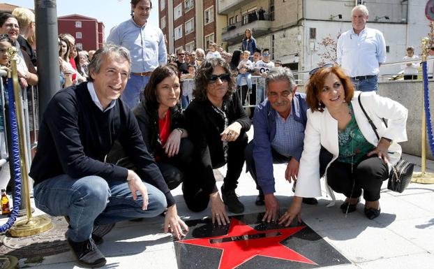 De izquierda a derecha, Íñigo de la Serna, Gema Igual, Rulo, Miguel Ángel Revilla, Aurora Díaz el pasado 6 de mayo en Tetuán.