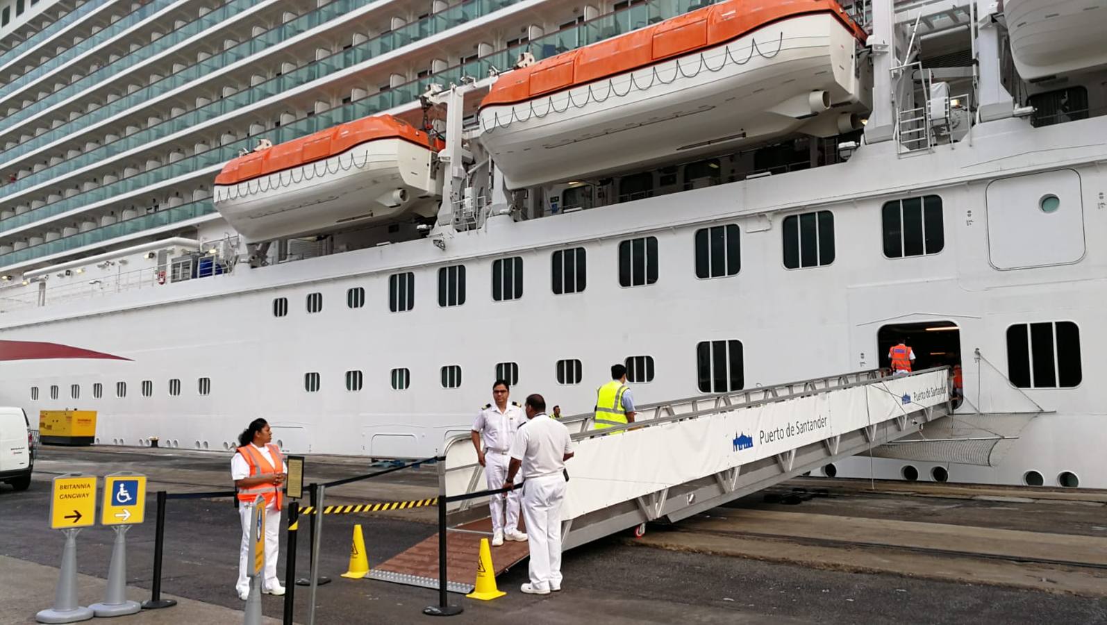 Fotos: El &#039;Britannia&#039; llega a Santander