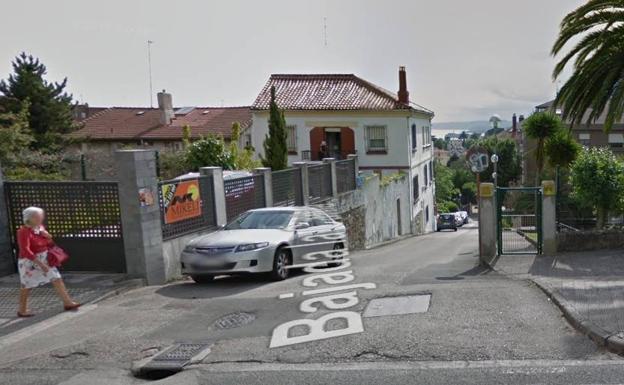 Los hechos han tenido lugar en la calle Bajada de la Cañía.