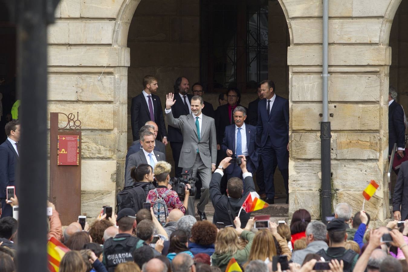 Fotos: Visita del Rey Felipe VI a Reinosa