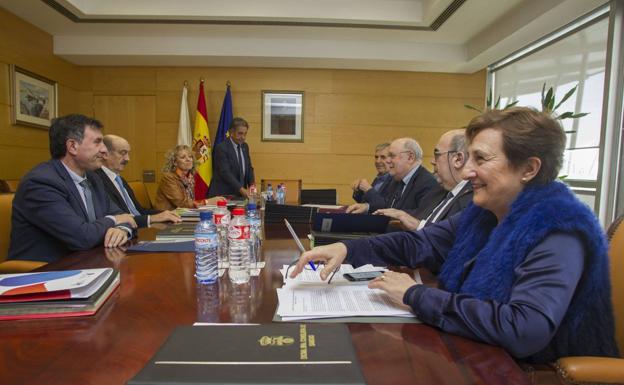 Imagen de archivo de un Consejo de Gobierno, en la consejera de Sanidad en primer término.