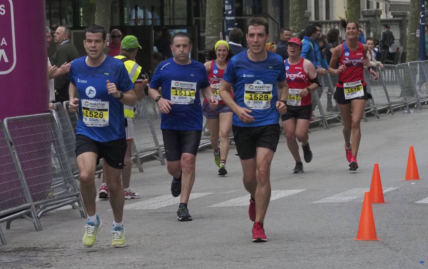 Fotos: Imágenes de la Media y la Maratón de Laredo