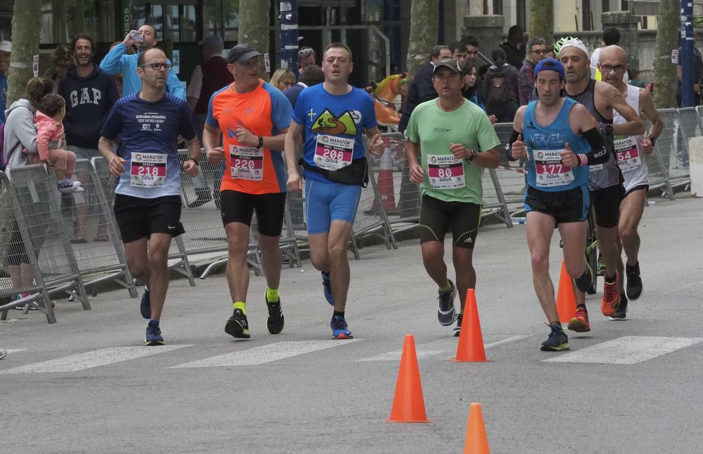 Fotos: Imágenes de la Media y la Maratón de Laredo