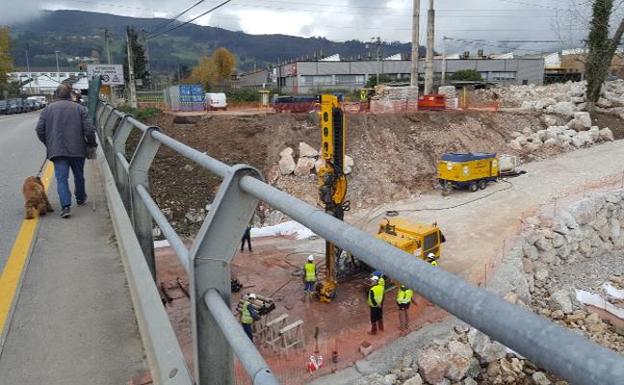 Cs ha pedido explicaciones sobre la situación de las obras del puente sobre el río Besaya