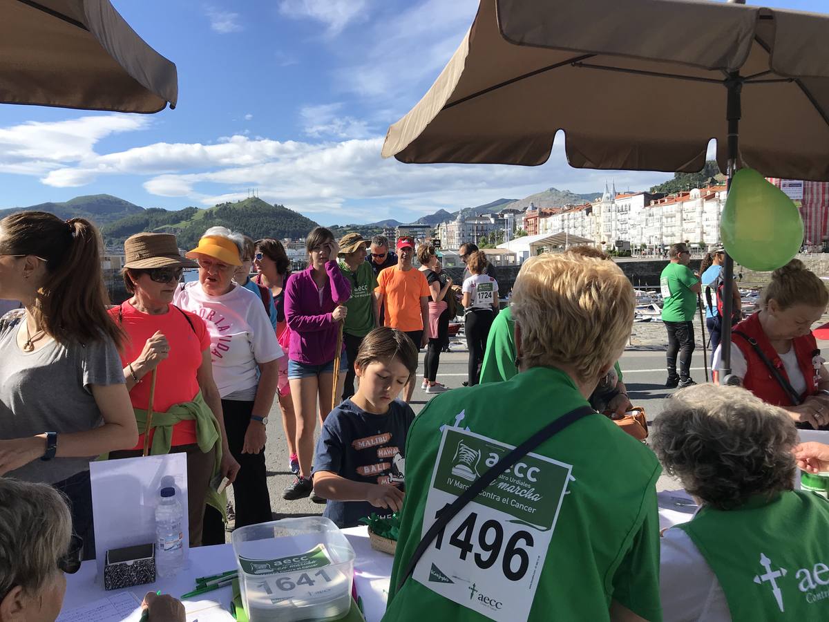 Fotos: IV Marcha contra el cáncer en Castro Urdiales