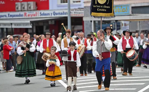 Unquera celebra la XVI Fiesta de la Gaita con participación asturiana