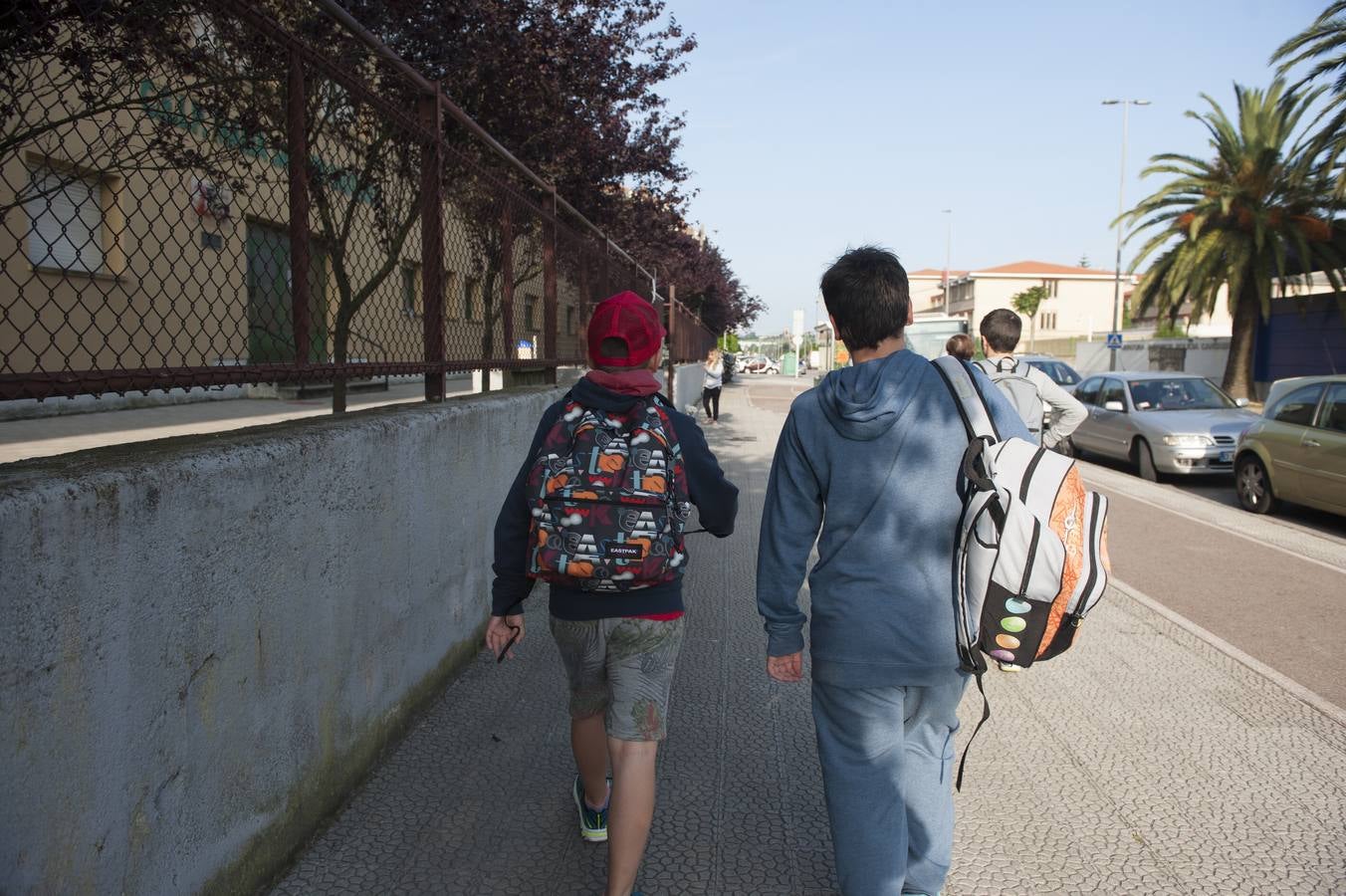 Imágenes del colegio María Sanz de Sautuola, en Santander, en este día de huelga en la educación