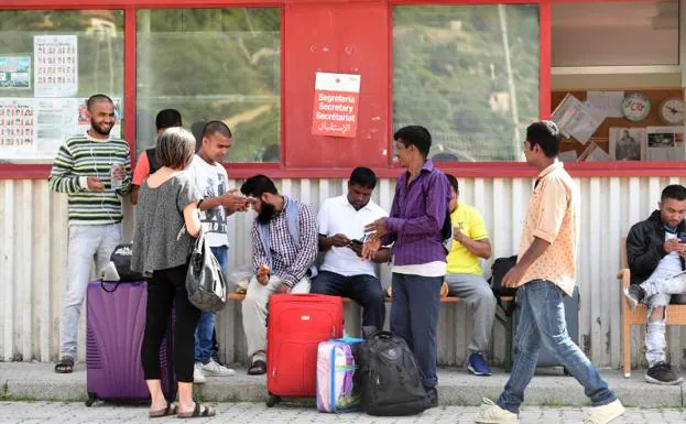 Oxfam denuncia un trato ilegal a inmigrantes en la frontera franco-italiana