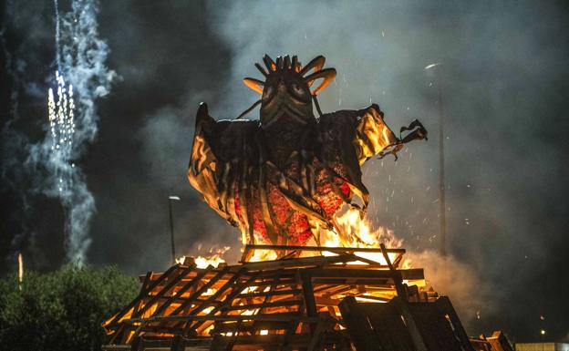 La hoguera de San Juan se celebrará el día 23 por la noche en la zona de Cros, en la campa que hay junto al Supermercado Telco.