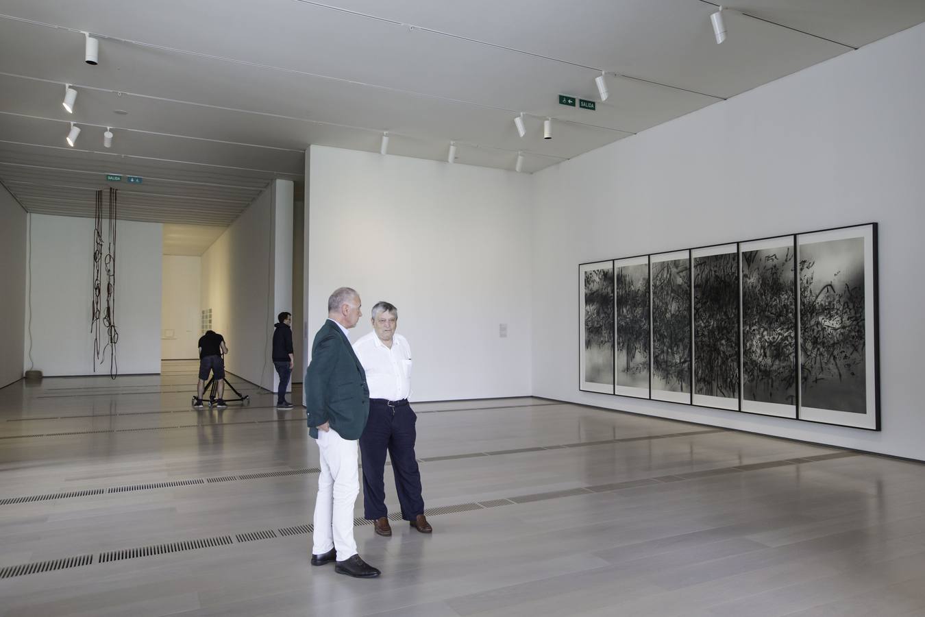 El Centro Botí inaugura dos nuevas muestras, uno sobre retratos con obras cedidas por Jaime Botín, y otra colectiva -'Paisaje reconfigurado'- con fondos de la Fundación