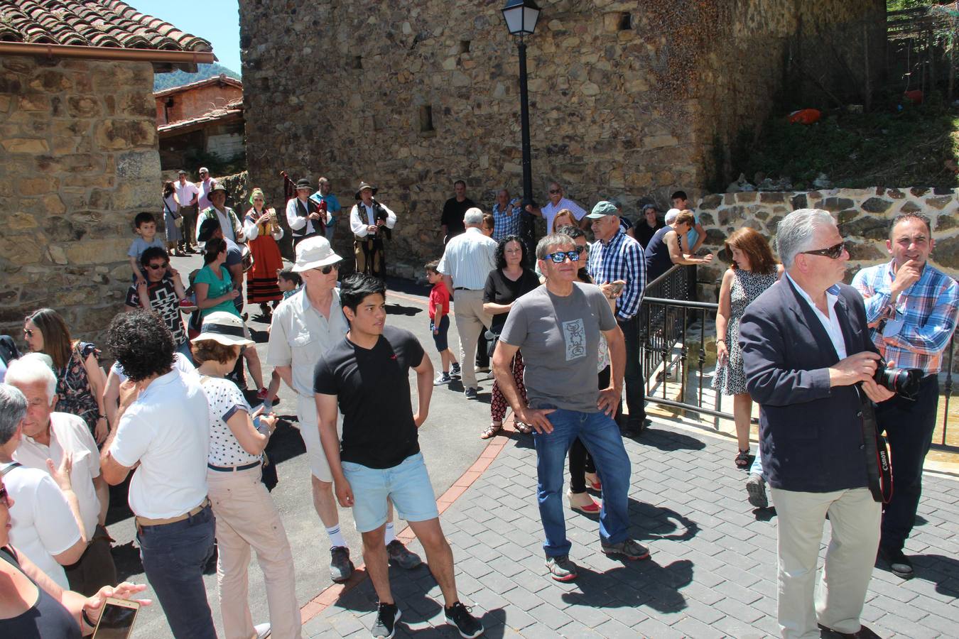 Fotos: Mogrovejo ya tiene en sus manos el premio al Pueblo de Cantabria 2017