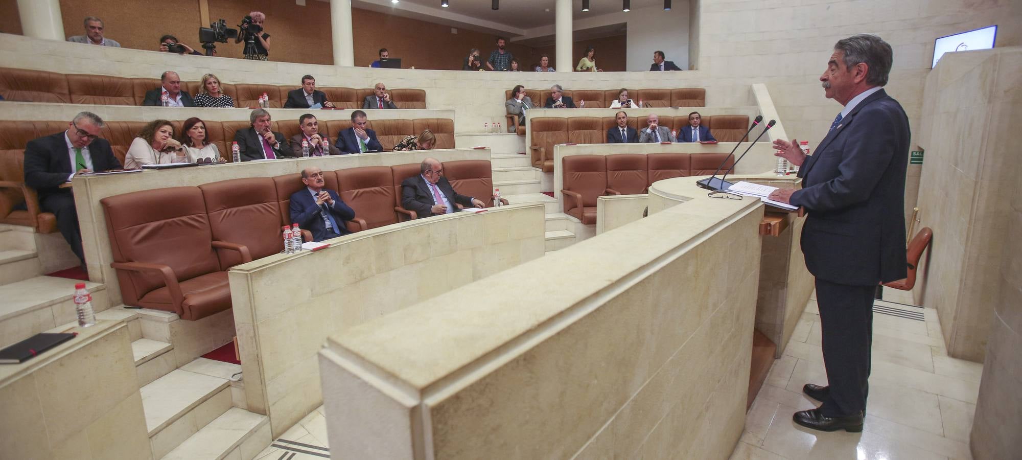 Fotos: El debate de orientación política sobre el estado de la región