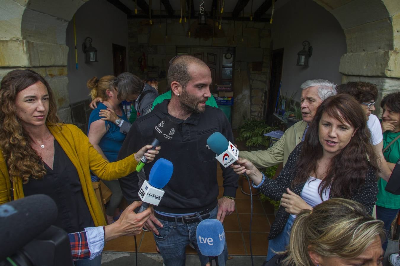 Fotos: Se paraliza el desahucio de la familia de Gama