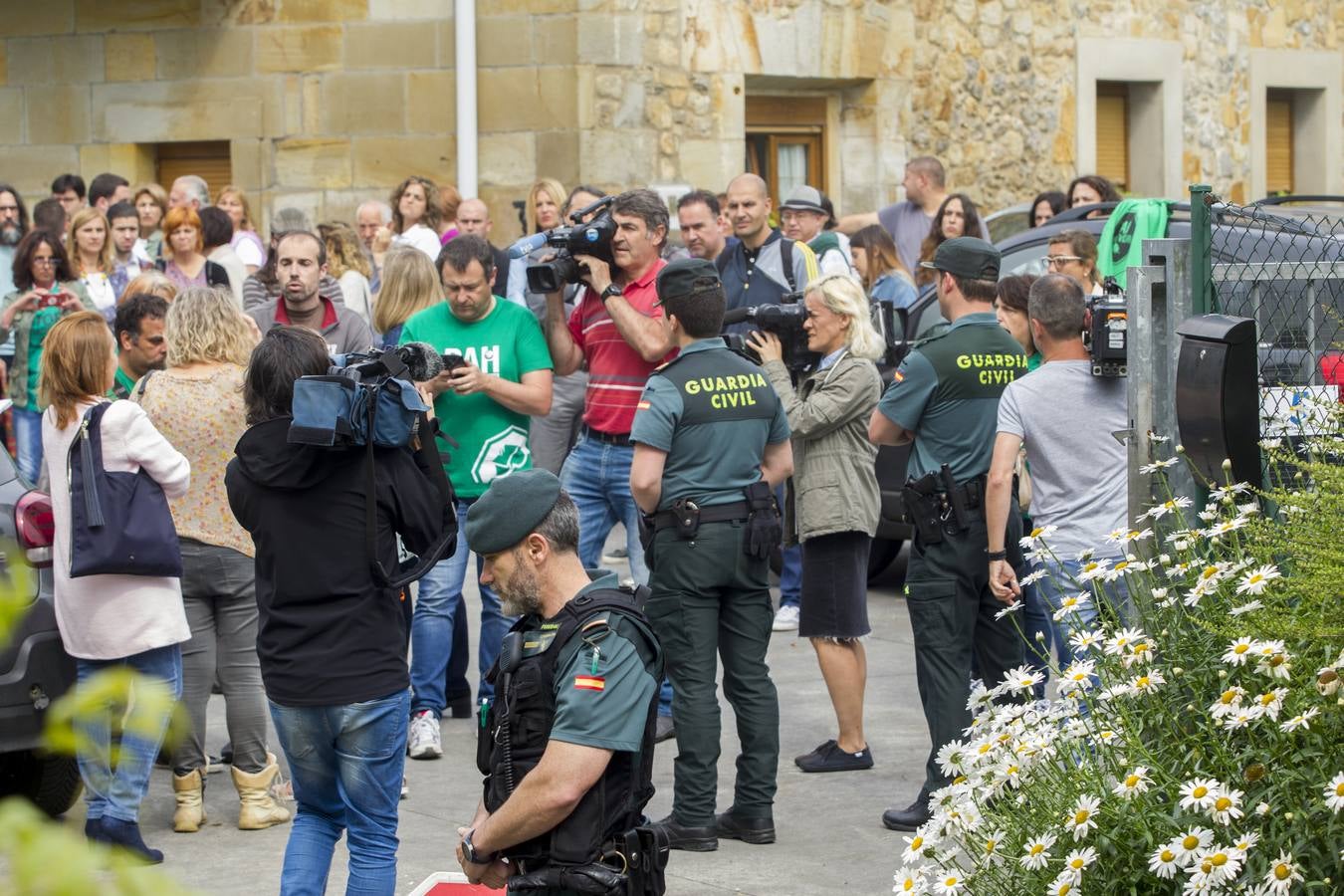 Fotos: Se paraliza el desahucio de la familia de Gama