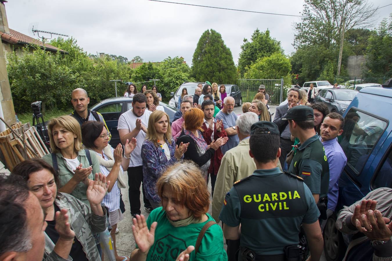 Fotos: Se paraliza el desahucio de la familia de Gama